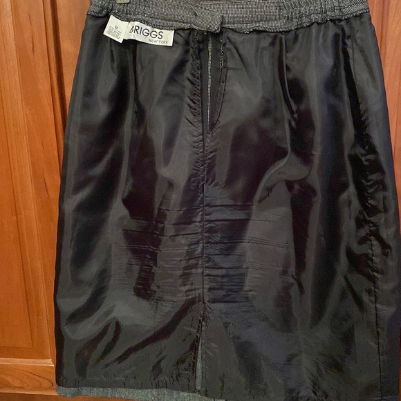 Skirt - Picture 3 of 3